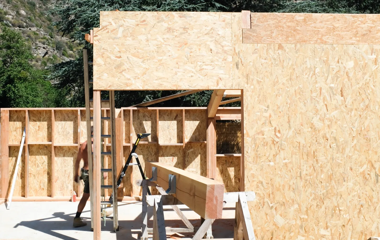 Travaux de l'intérieur vus de l'extérieur du gîte